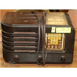 ANTIQUE STROMBERG CARLSON RADIO