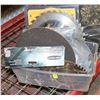 Image 1 : MINI TOTE OF SAW BLADES AND MORE