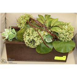 ARTIFICIAL WINDOW BOX IN A COPPER BIN