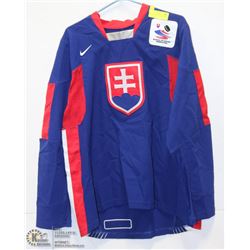 SIZE MEDIUM SLOVAK NIKE JERSEY