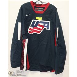 SIZE LARGE USA NIKE JERSEY