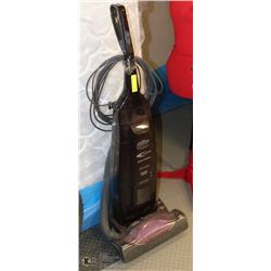 VIKING DIRECT DRIVE UPRIGHT VACUUM
