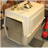 Image 1 : EXTRA LARGE DOG KENNEL . 40"X27"X29'H