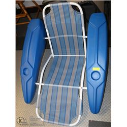 RECREATION FLOATING POOL LOUNGER WITH CUP