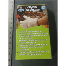 1 New Pair Oven Gloves / a must have for BBQ or Camping