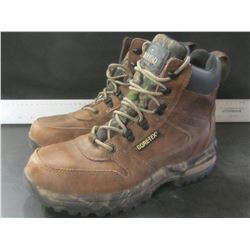 Red Head Gortex Leather Mens Hiking boots / size 9