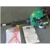 Image 1 : Gas Powered WeedEater curved shaft / 25cc / with manual and extra cutters