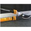 Image 2 : New Fiskars Tree and Shrub clippers / cuts up to 1-1/2 inch thick