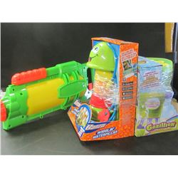 Lot of 3 kids water fun /Water Blaster and Wigglin Waterpillar / Gazzilion Bubbles