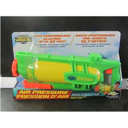 New Water Warriors Water Blaster / shoots water up to 42 feet
