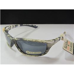 New Field & Stream Polarized Sunglasses 100 % protection / 39.00 tags