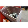 Image 2 : STAINLESS STEEL BASKET AND 2 HEAT SEALERS