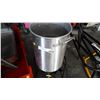 Image 2 : PROPANE BURNER WITH POT
