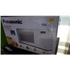 Image 2 : WHITE PANASONIC 1100W MICROWAVE