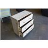 Image 2 : 3 DRAWER PINE DRESSER