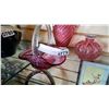 Image 3 : THREE PIECES HERITAGE CRANBERRY COLLECTION BASKET AND TWO VASES