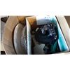 Image 2 : BOX OF PLATTERS AND COLLECTIBLES