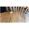 Image 4 : ROUND OAK DINING TABLE WITH 2 LEAFS AND 4 CHAIRS