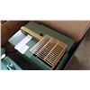 Image 2 : REALIST 400 SLIDE PROJECTOR AND PAYMASTER