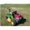 Image 3 : John Deere R92 Riding Lawn Mower, 10 1/2 HP, Running