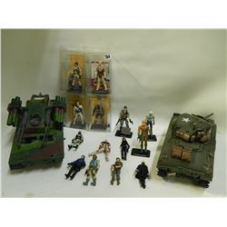 2 ARMY TANKS AND 13 G.I.JOE ARMY MEN