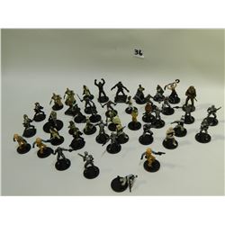 44 M INIATURE STARWAR GAME PIECES