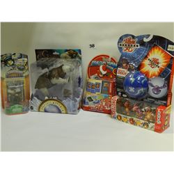 GIANT SKI LANDERS/MEGA MAN/BATTLING ICE BEAR/BAKUGAN DEKA / POCKET MONSTERS