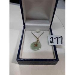 10K GOLD 18IN CHAIN/ROUND JADE PENDANT