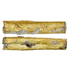 Gold "finger" bar, 466 grams, marked with fineness XVII (17K), twice cut, encrusted with coral, ex-"