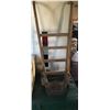 Image 1 : MASSEY HARRIS BAG CART