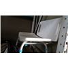 Image 2 : BATH ASSIST CHAIR