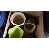 Image 2 : LOT OF PLANTERS AND FROG PLANTER