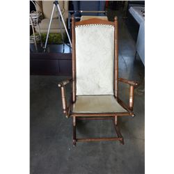 VINTAGE ROCKING CHAIR