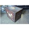 Image 2 : PAINTED TRUNK