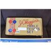 Image 2 : VINTAGE SHUFFLEBOARD AND TABLE TENNIS