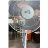 Image 2 : 2 HAMPTON BAY FLOOR FANS