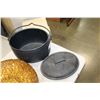 Image 2 : LARGE DECORATIVE PLATE AND IRON POT