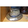 Image 2 : 2 LEATHER HATS