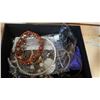 Image 2 : BOX OF JEWELERY