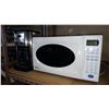 Image 1 : DANBY DESIGNER MICROWAVE AND CUISINE ART COFFEE MACHINE