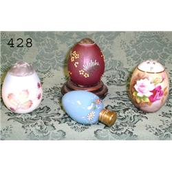 Grouping - 3 egg shaped shakers and blu