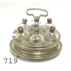 Small condiment server resting on a sig