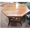 Image 1 : ANTIQUE PARLOUR TABLE