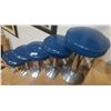 Image 2 : SIX VINTAGE CHROME/BLUE DINER STOOLS