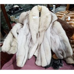 VINTAGE LADIES FOX FUR JACKET