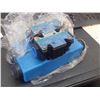 Image 1 : Vickers Hydraulic Directional Control Valves, P/N: DG4V-3S-6N-M-FW-B5-60