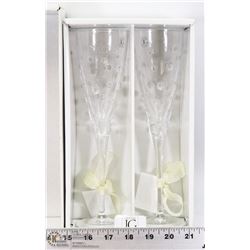 PAIR OF CRISTAL DURAND 2000 WINE FLUTES.