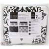 Image 1 : 7PC QUEEN SIZE REVERSIBLE BED IN A BAG