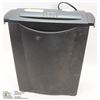 Image 1 : PAPER SHREDDER