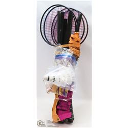BADMINTON NET & 4 RACKETS & BIRDIES.